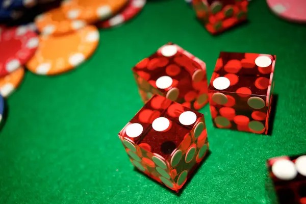 segarqq login live-dealer table with multiple players in action